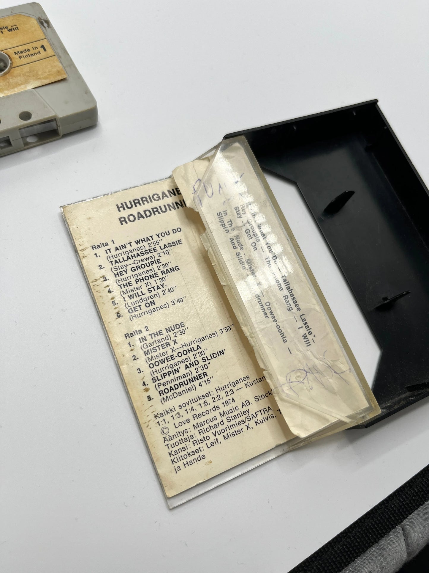 Hurriganes - Roadrunner C-Kasetti