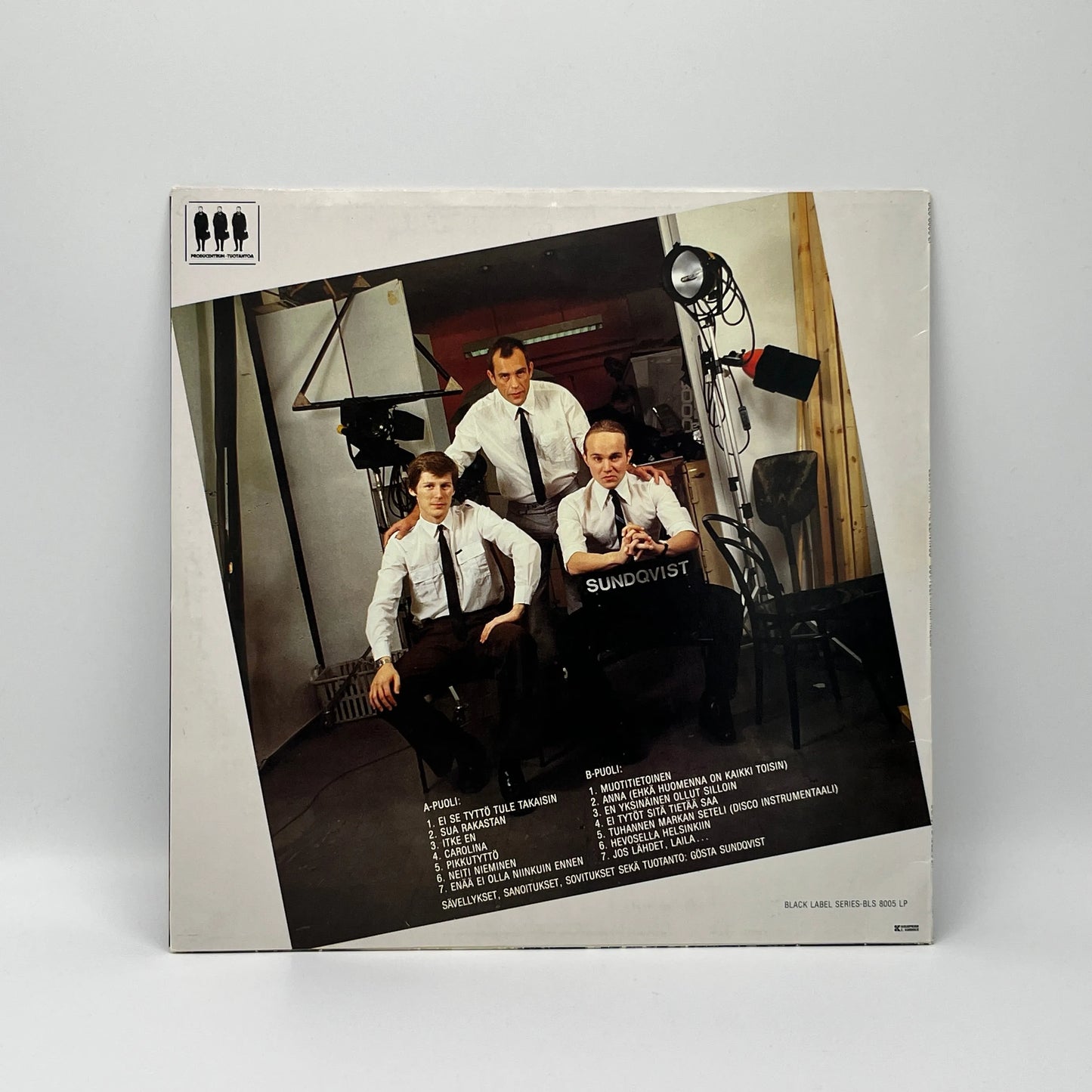Leevi And The Leavings - Suuteleminen Kielletty LP