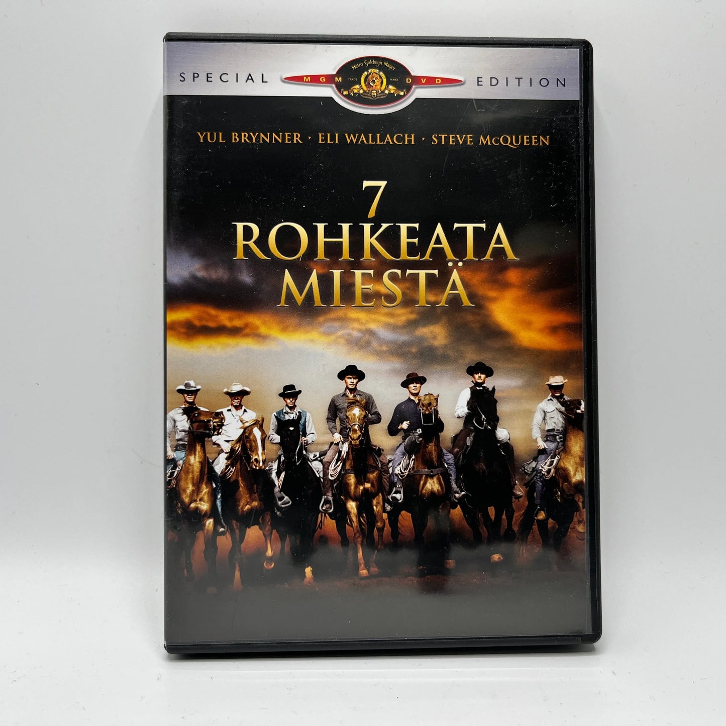 7 Rohkeata Miestä (DVD)