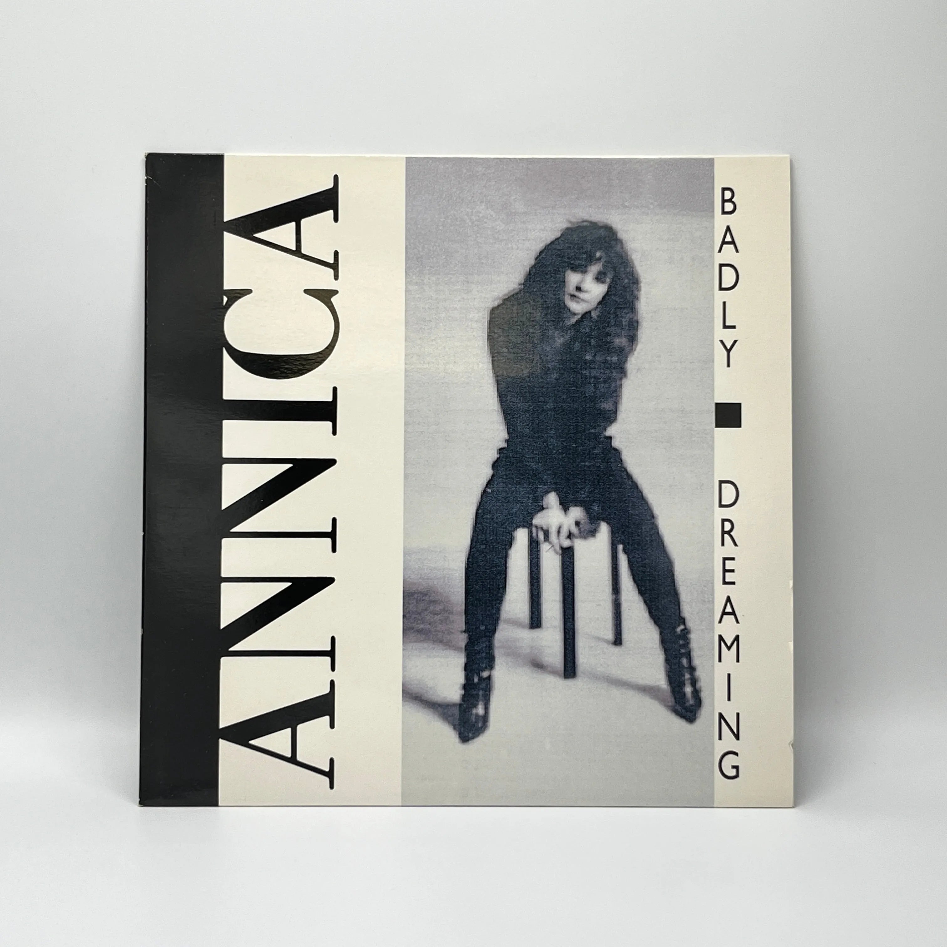 Annica - Badly / Dreaming Single