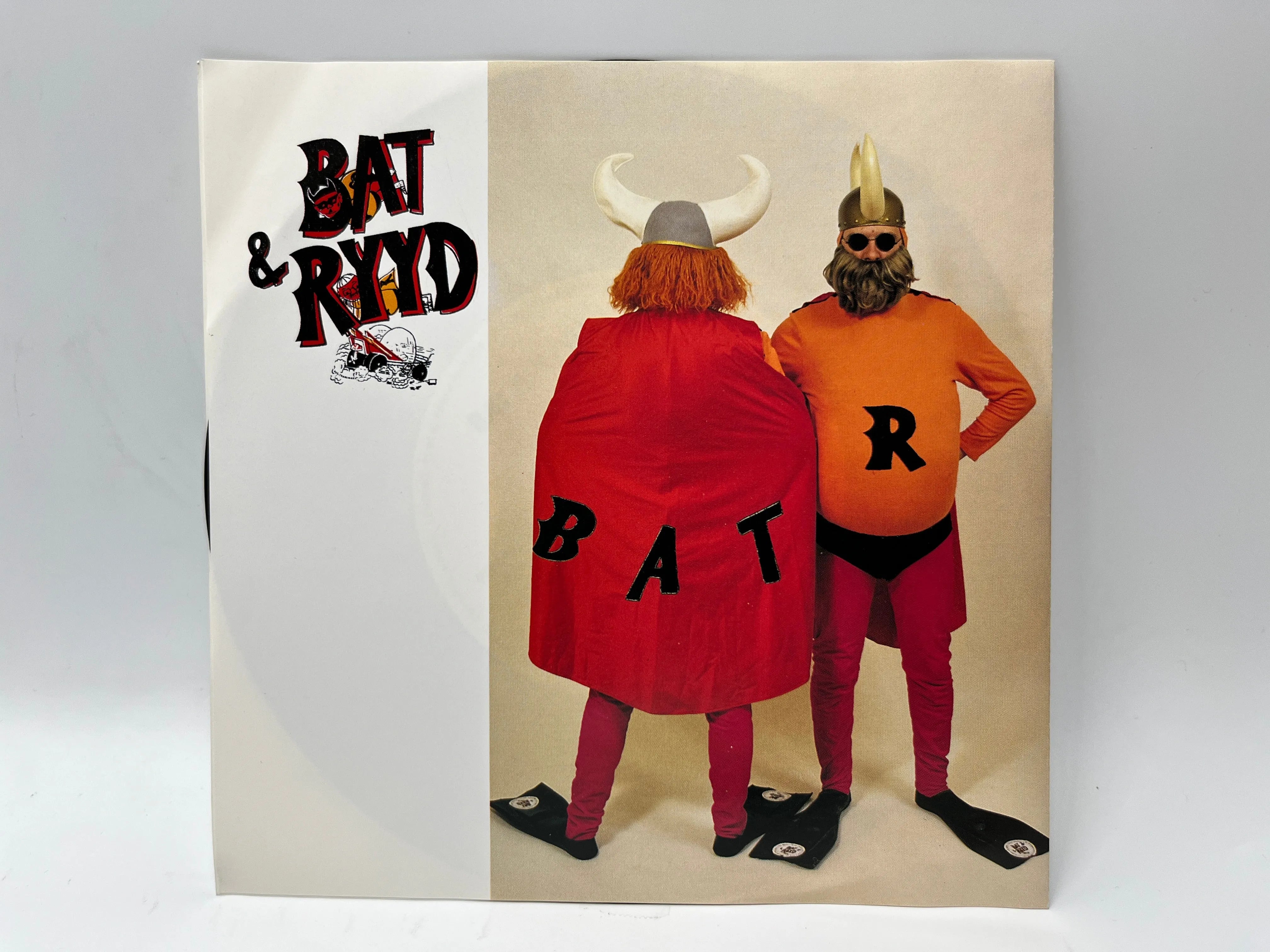Bat & Ryyd – Saarna Single