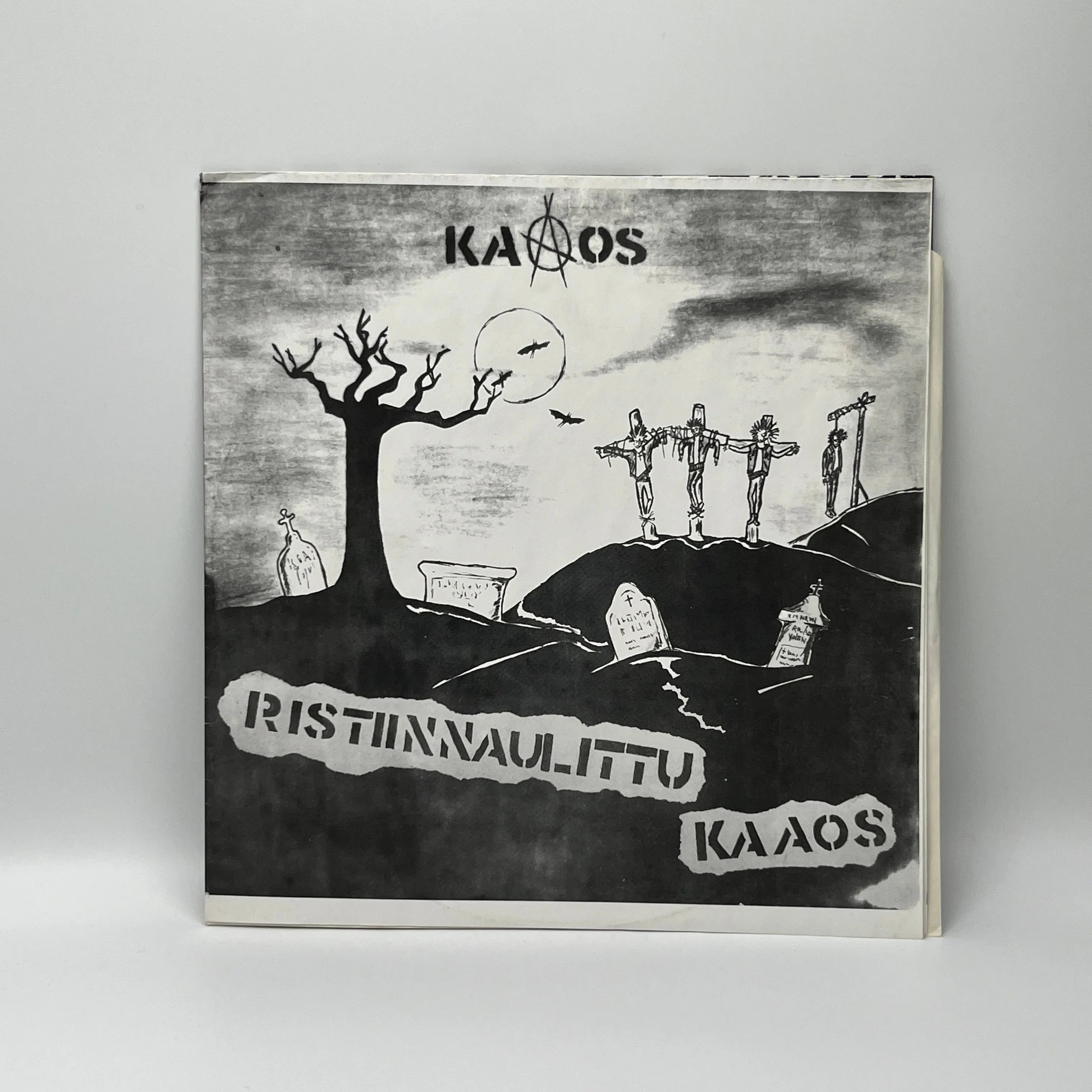 Kaaos ‎– Ristiinnaulittu Kaaos LP