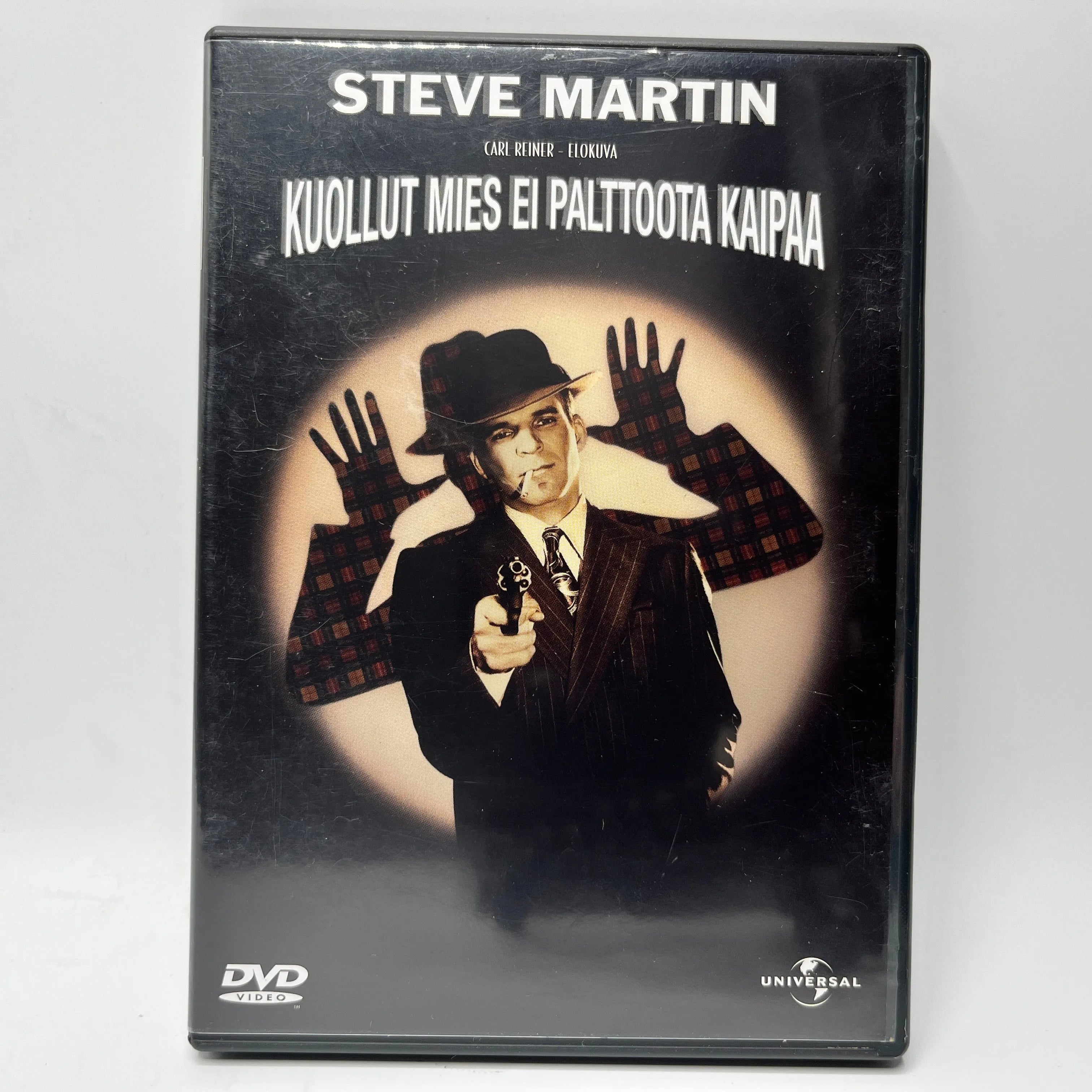 Kuollut Mies Ei Palttoota Kaipaa (DVD)