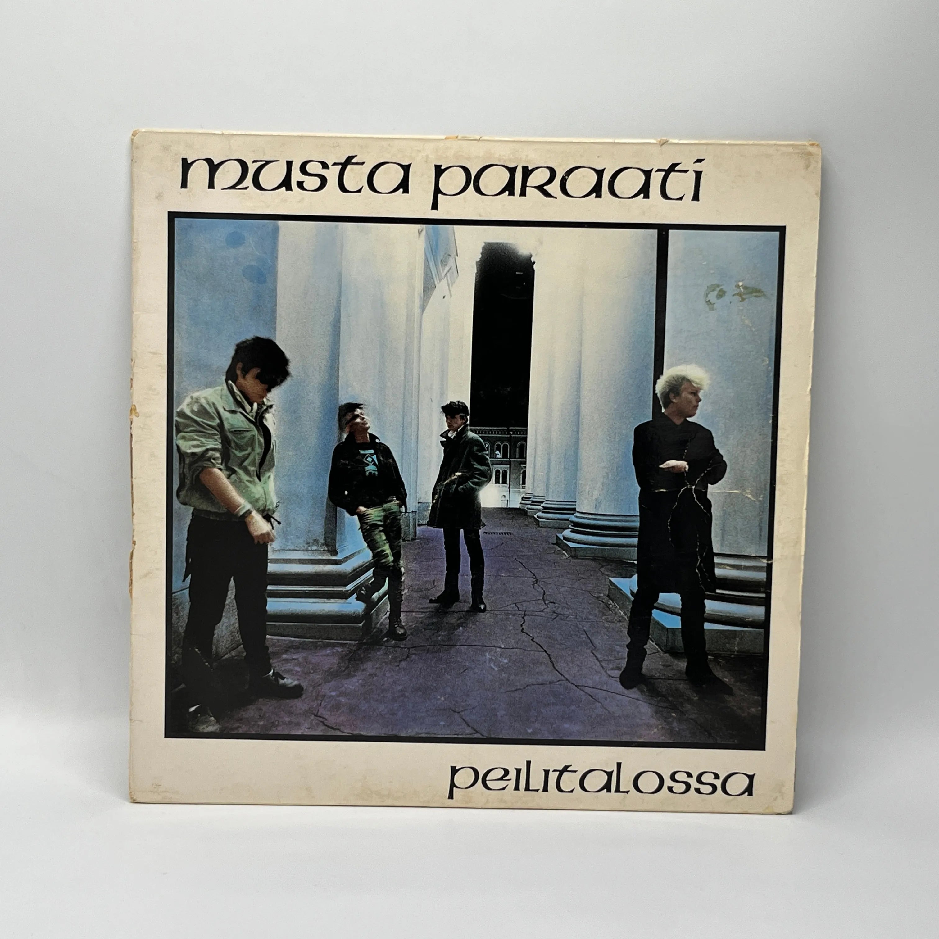 Musta Paraati – Peilitalossa LP