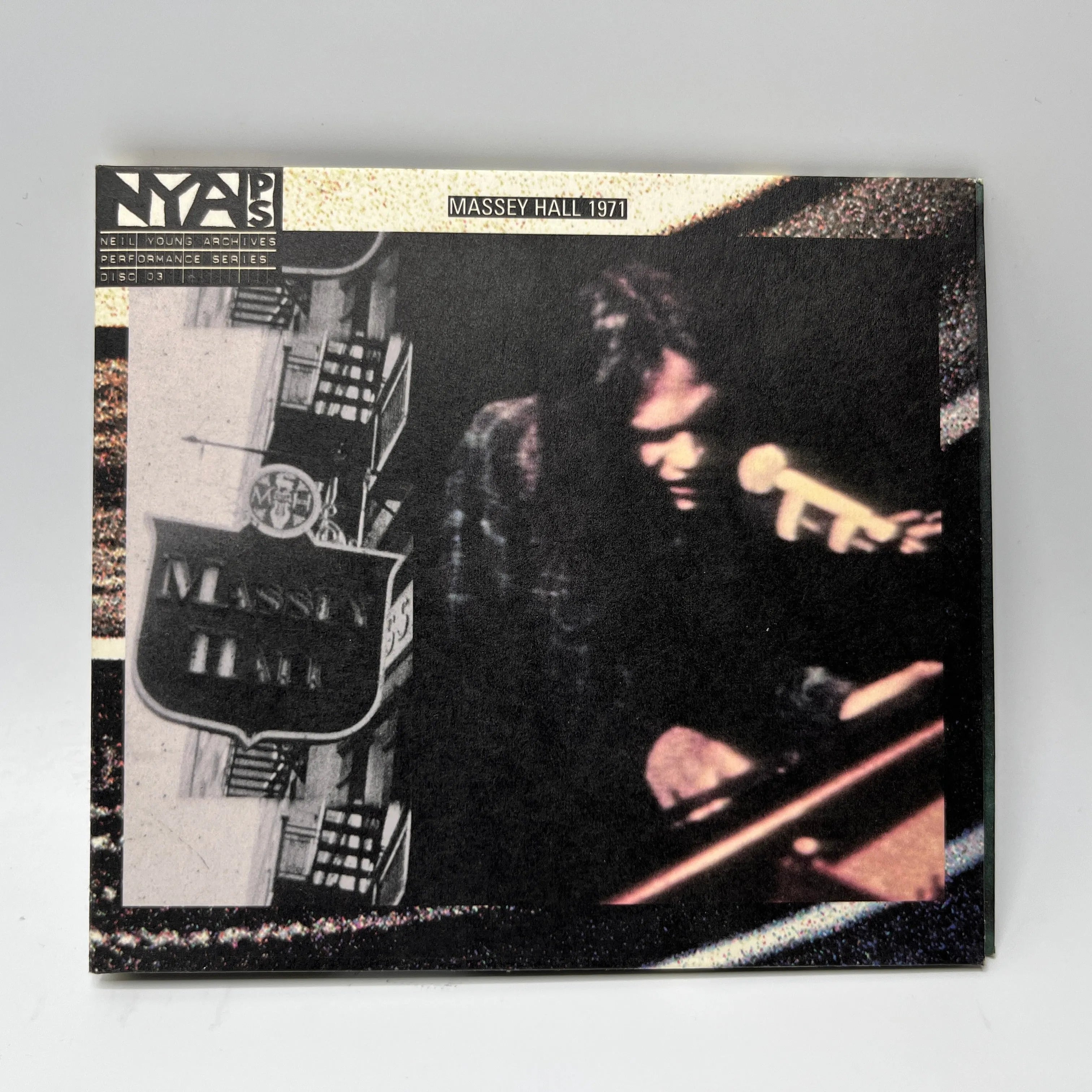 Neil Young – Live At Massey Hall 1971 CD