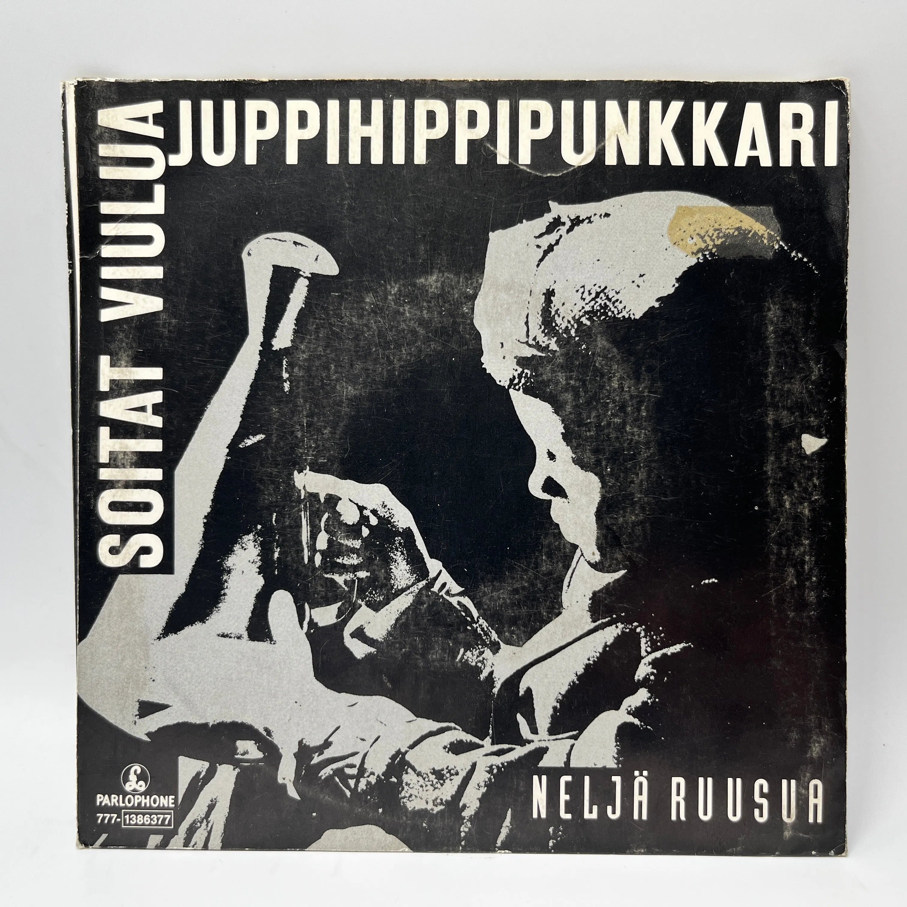 Neljä Ruusua – Juppihippipunkkari Single