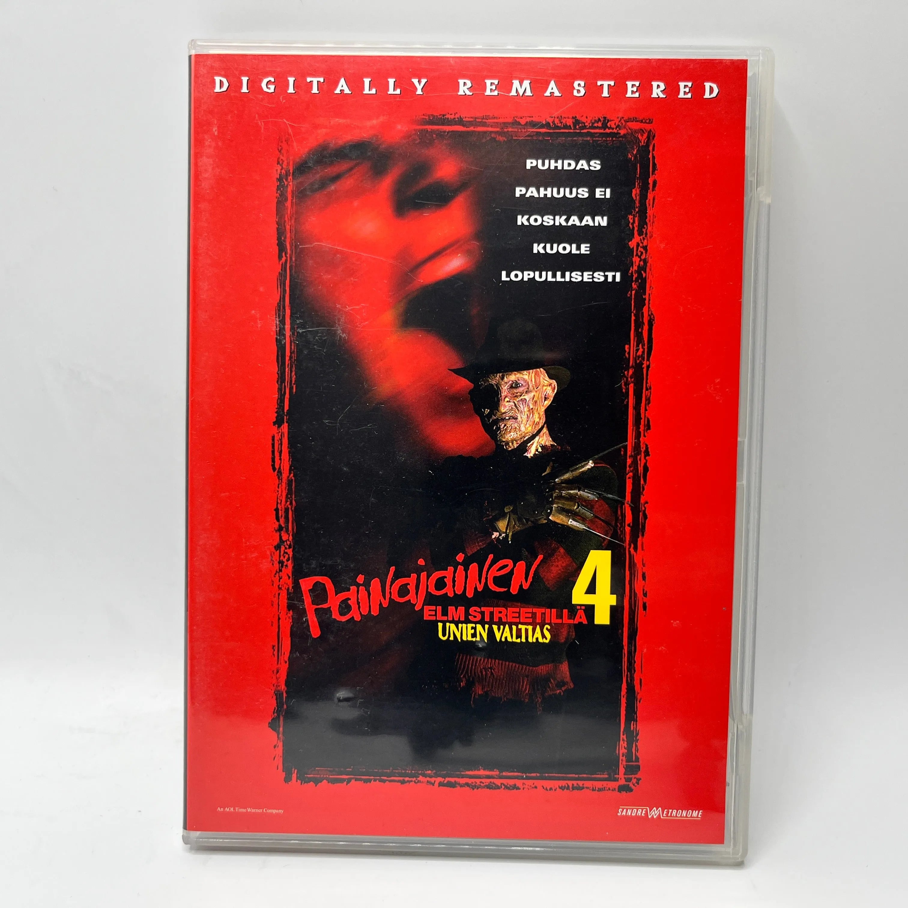 Painajainen Elm Streetillä 4 (DVD)