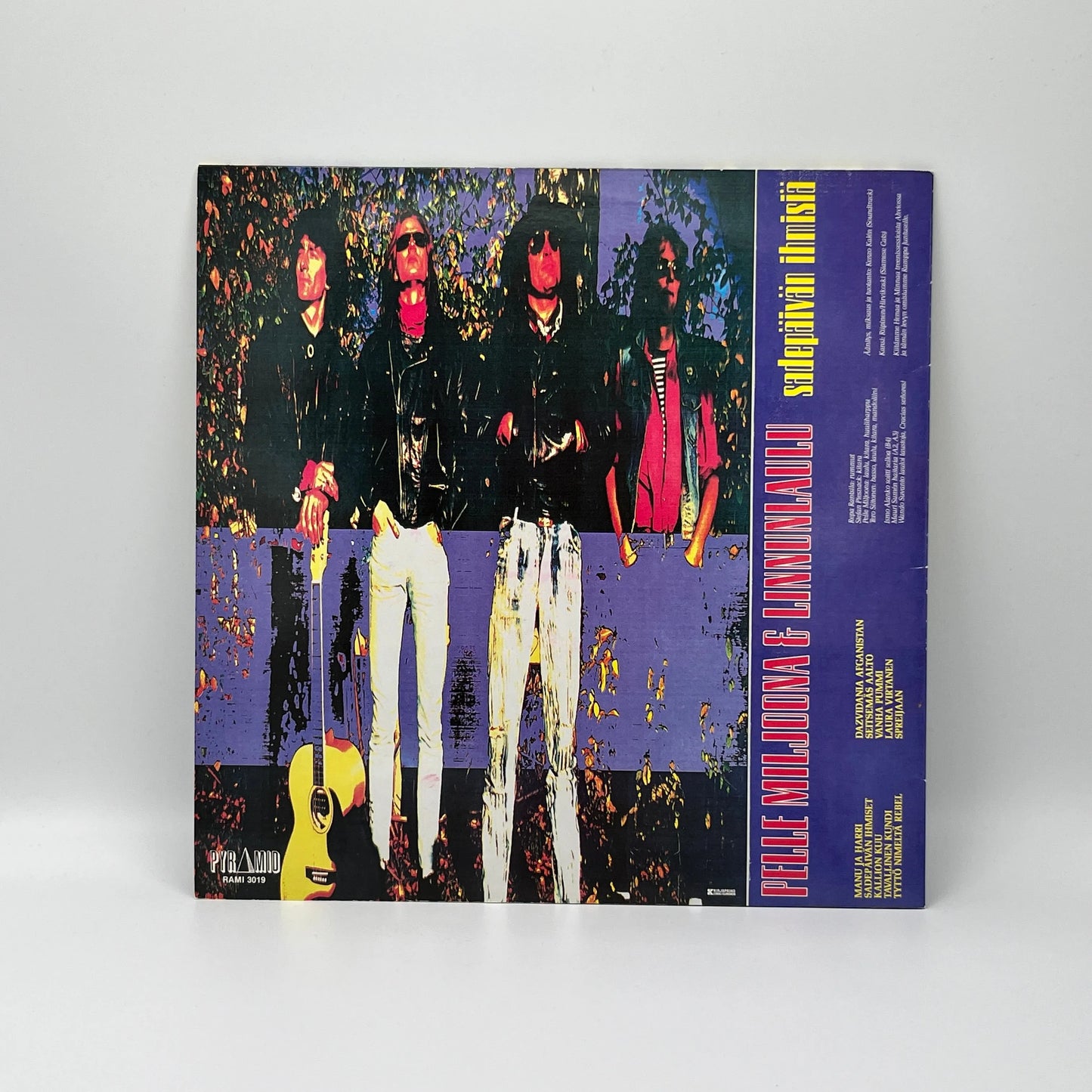 Pelle Miljoona & Linnunlaulu - Sadepäivän Ihmisiä LP