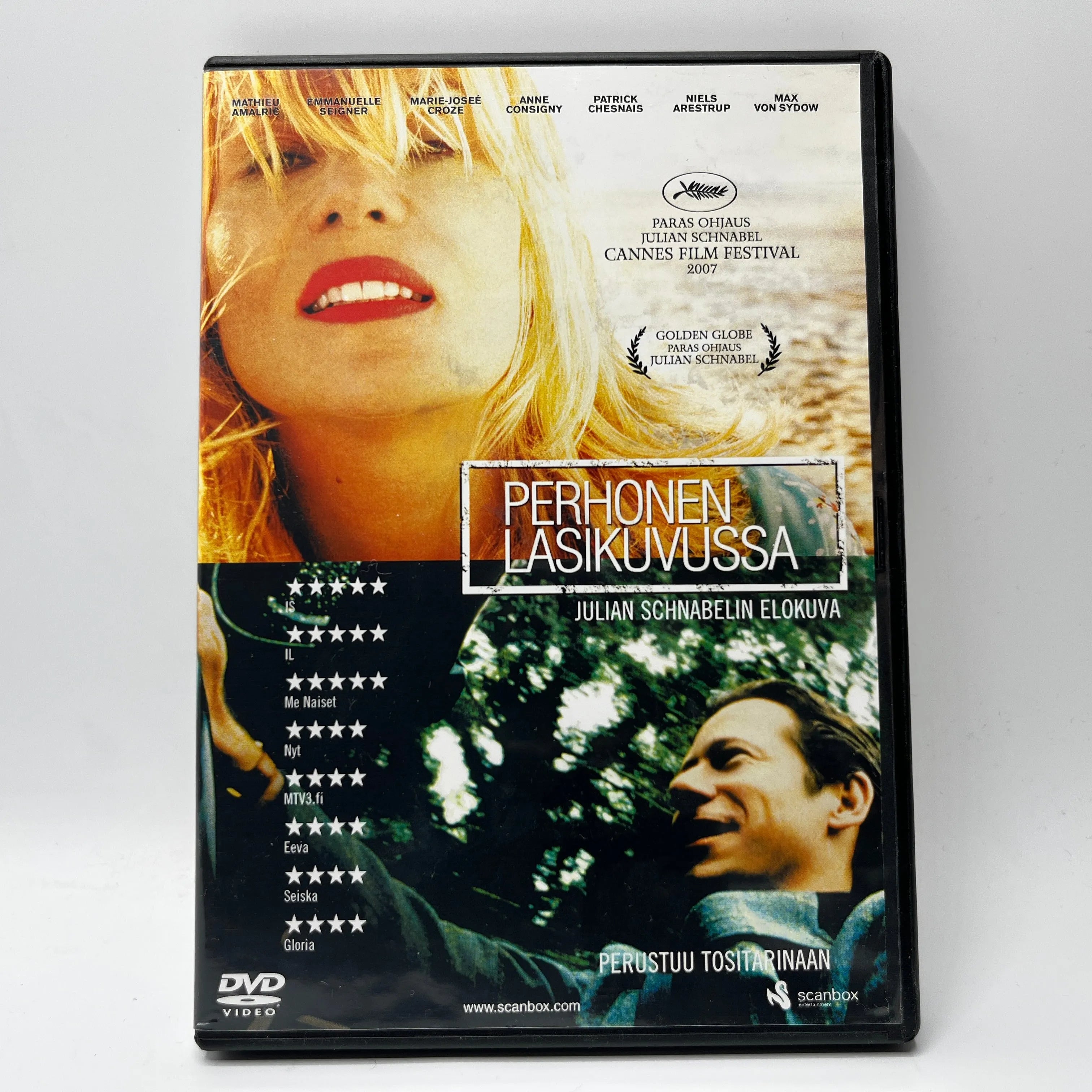 Perhonen Lasikuvussa (DVD)