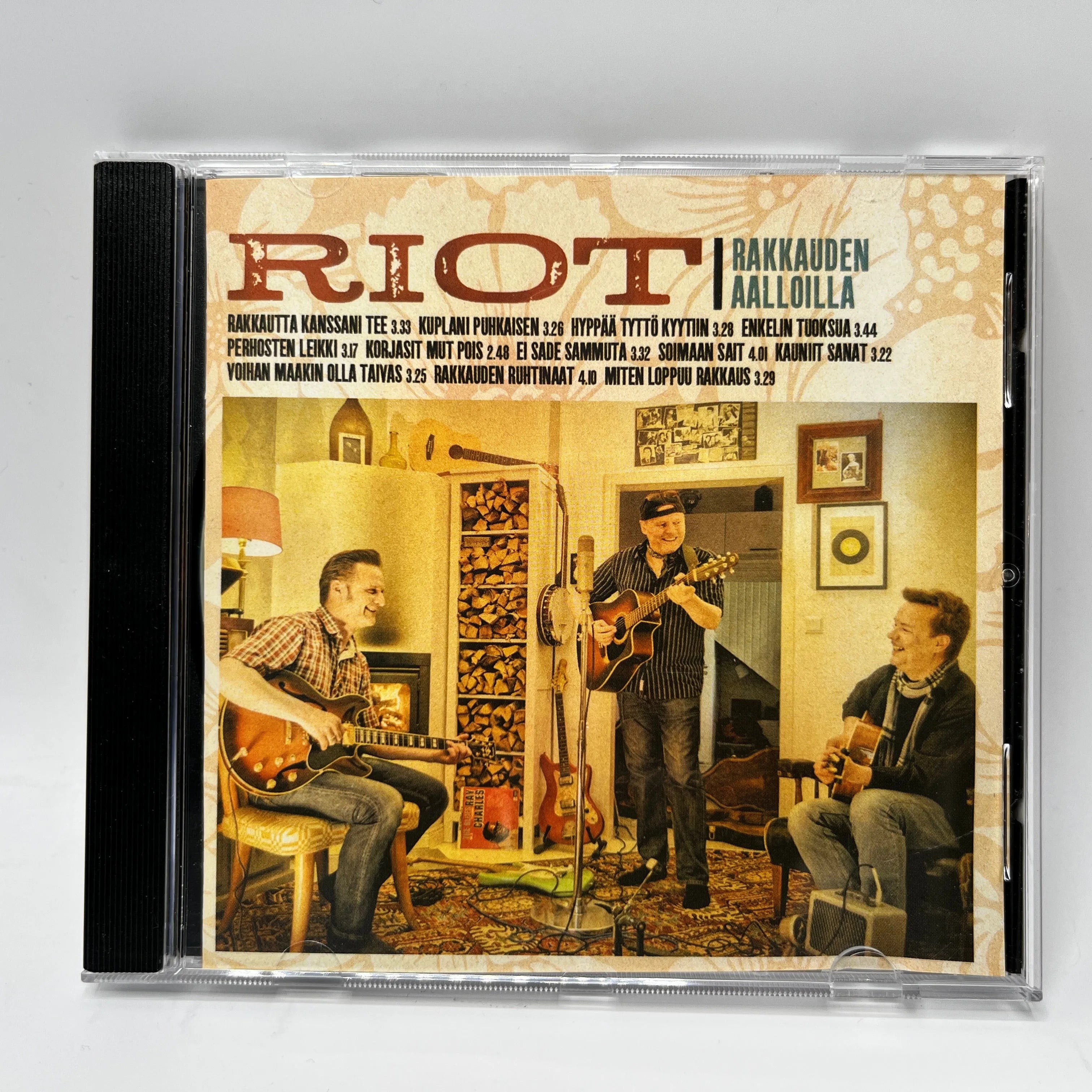 Riot – Rakkauden Aalloilla CD