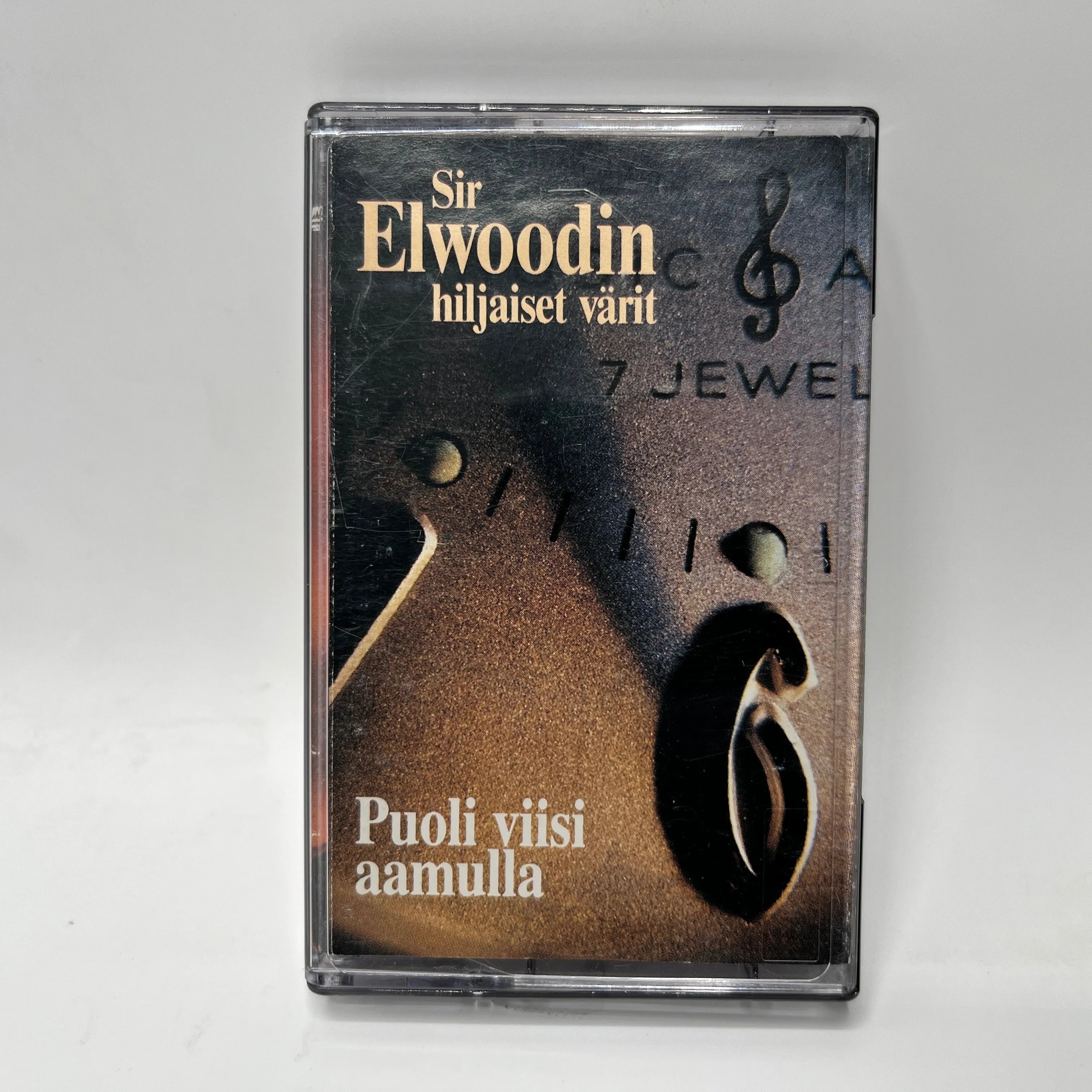 Sir Elwoodin Hiljaiset Värit – Puoli Viisi Aamulla C-Kasetti