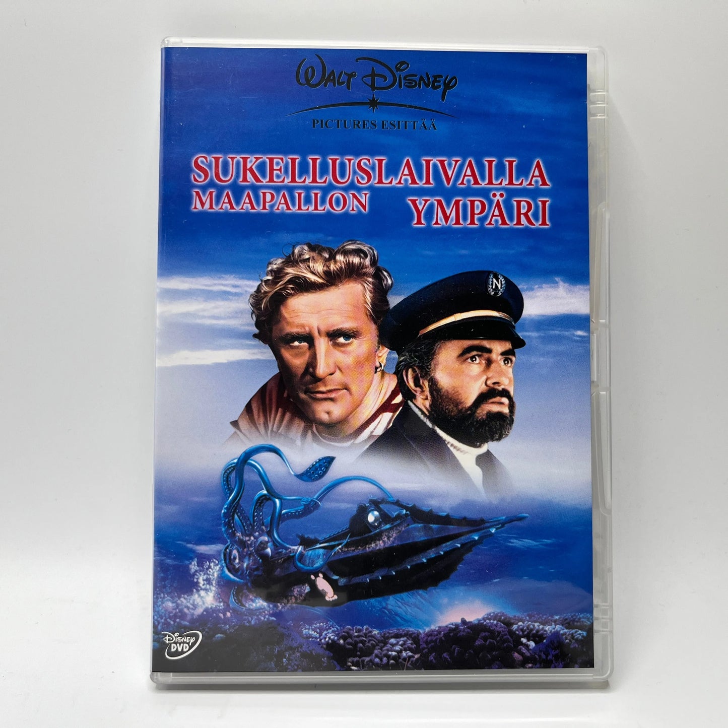 Sukelluslaivalla Maapallon Ympäri (DVD)