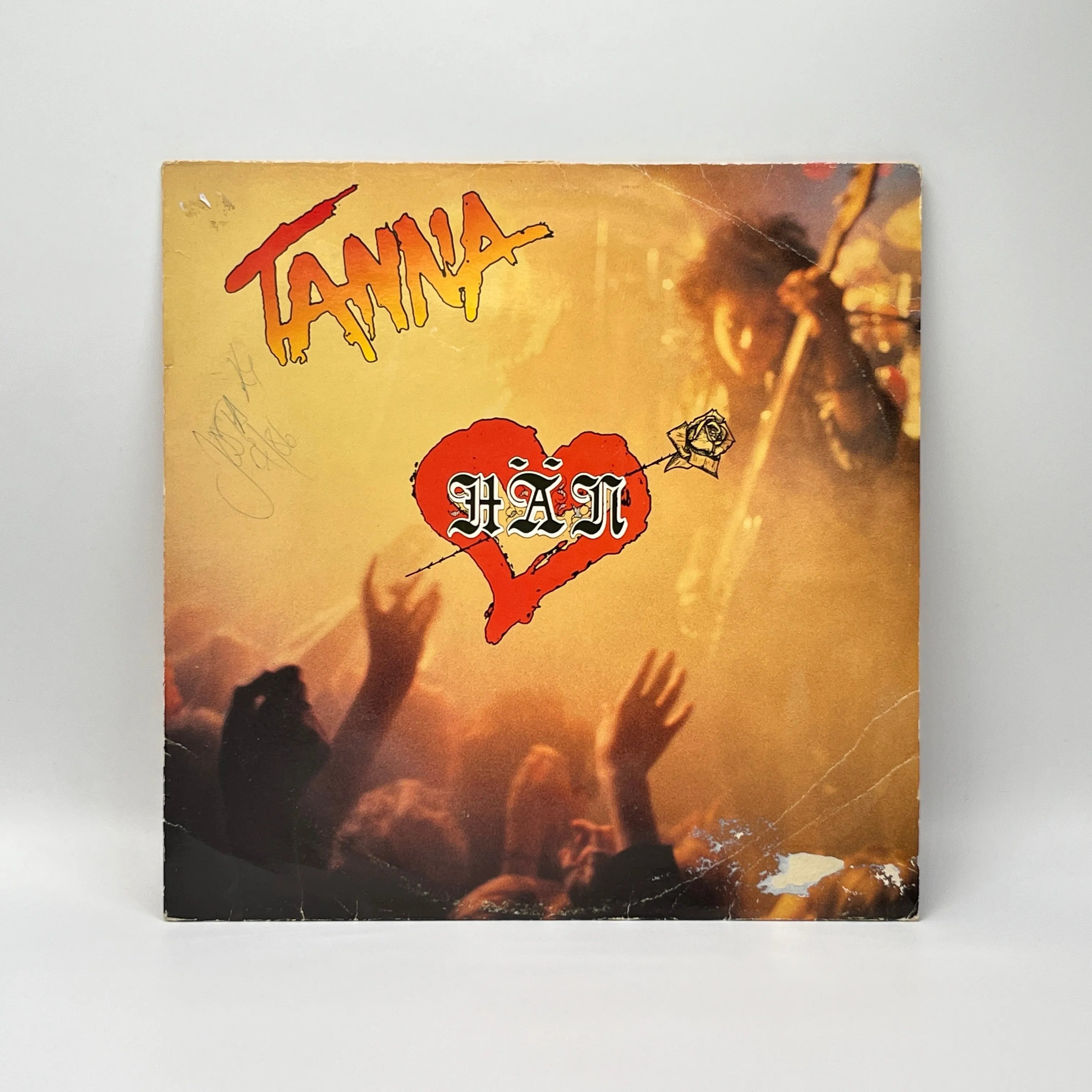 Tanna – Hän Single