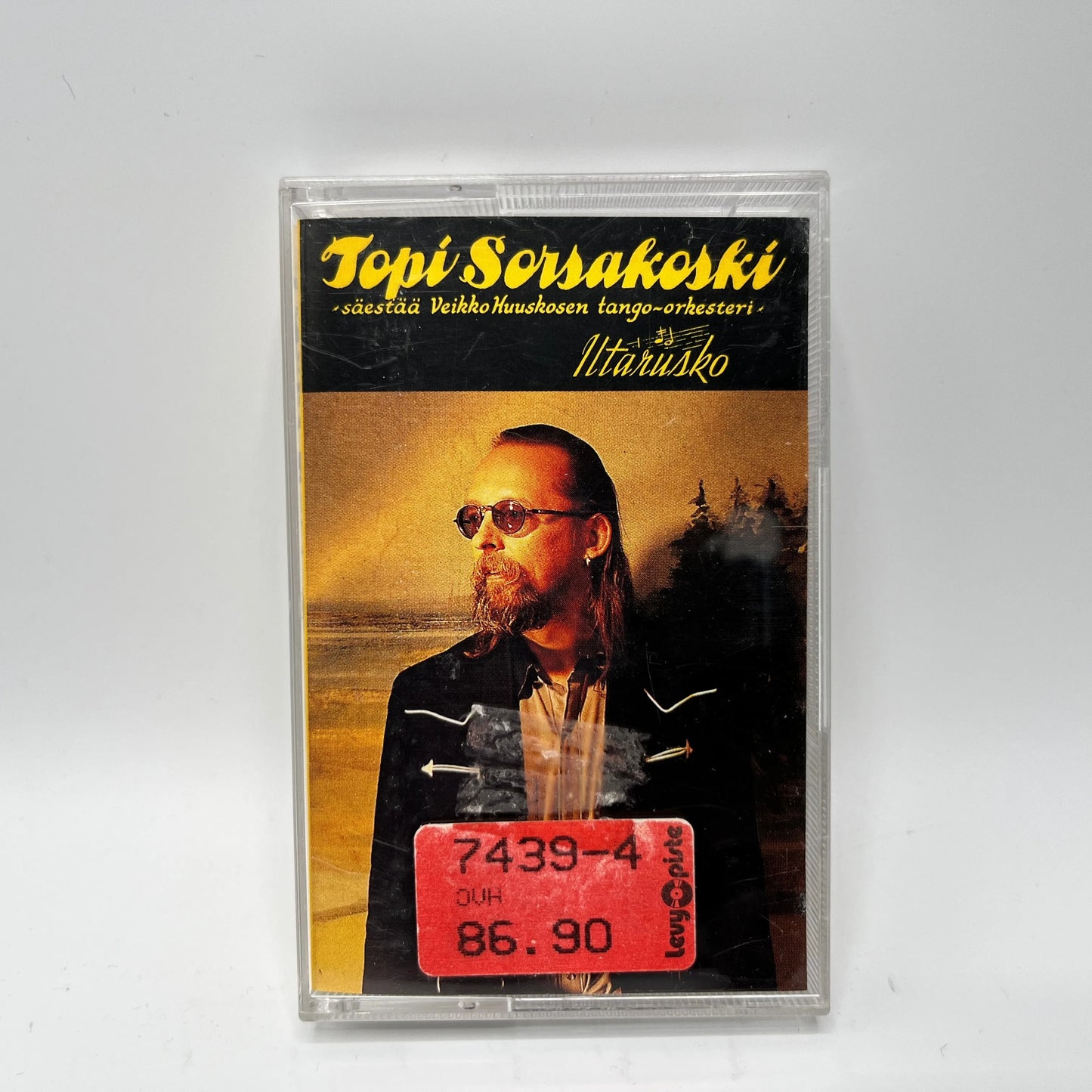 Topi Sorsakoski Säestää Veikko Huuskosen Tango-Orkesteri – Iltarusko C-Kasetti