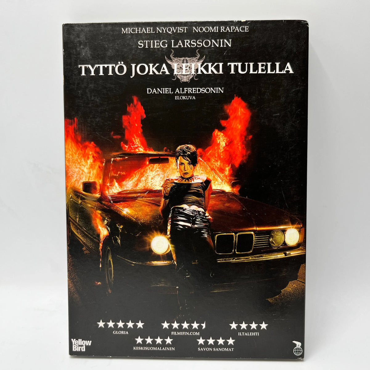 Tyttö Joka Leikki Tulella (DVD)