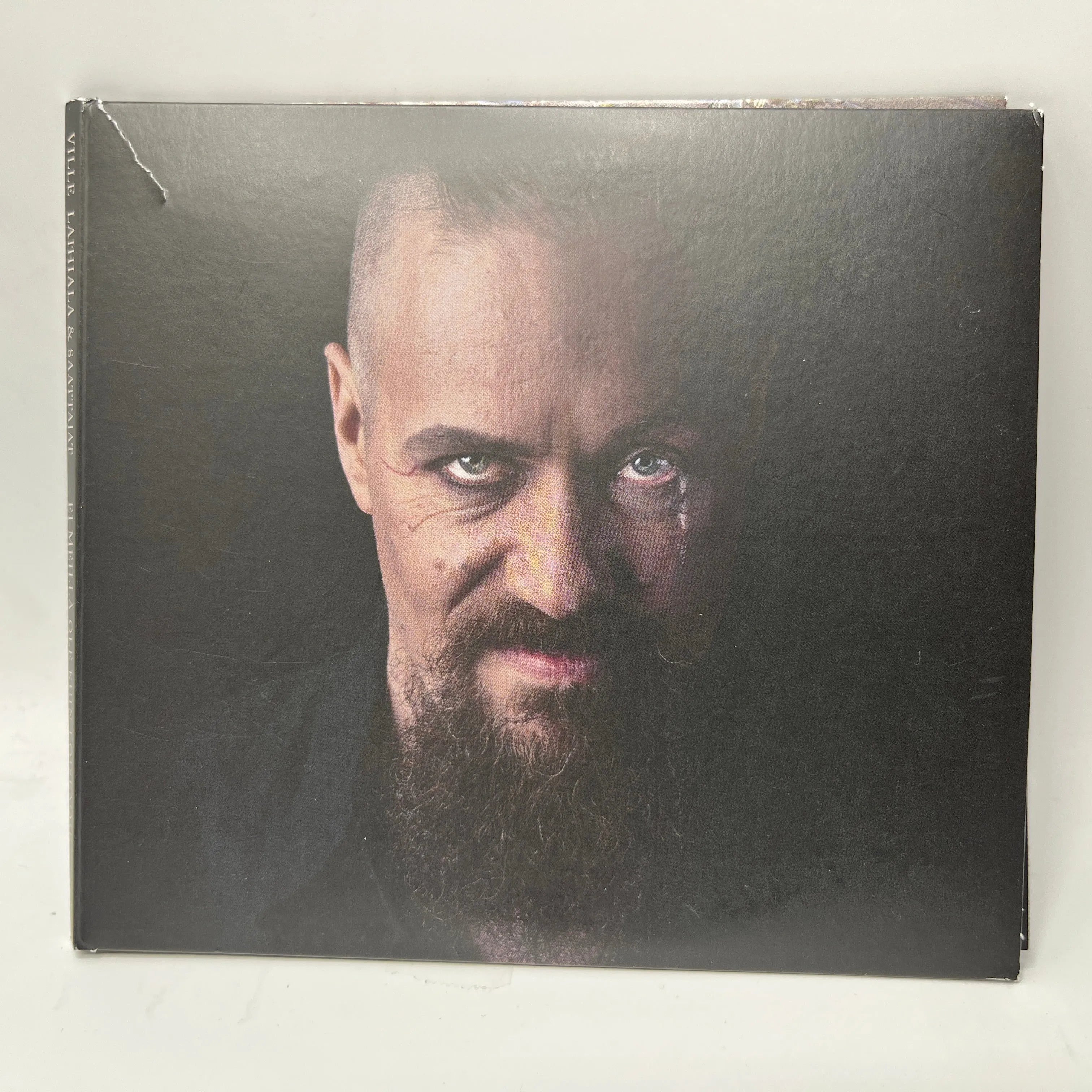 Ville Laihiala & Saattajat - Ei Meillä Ole Kuin Loisemme CD