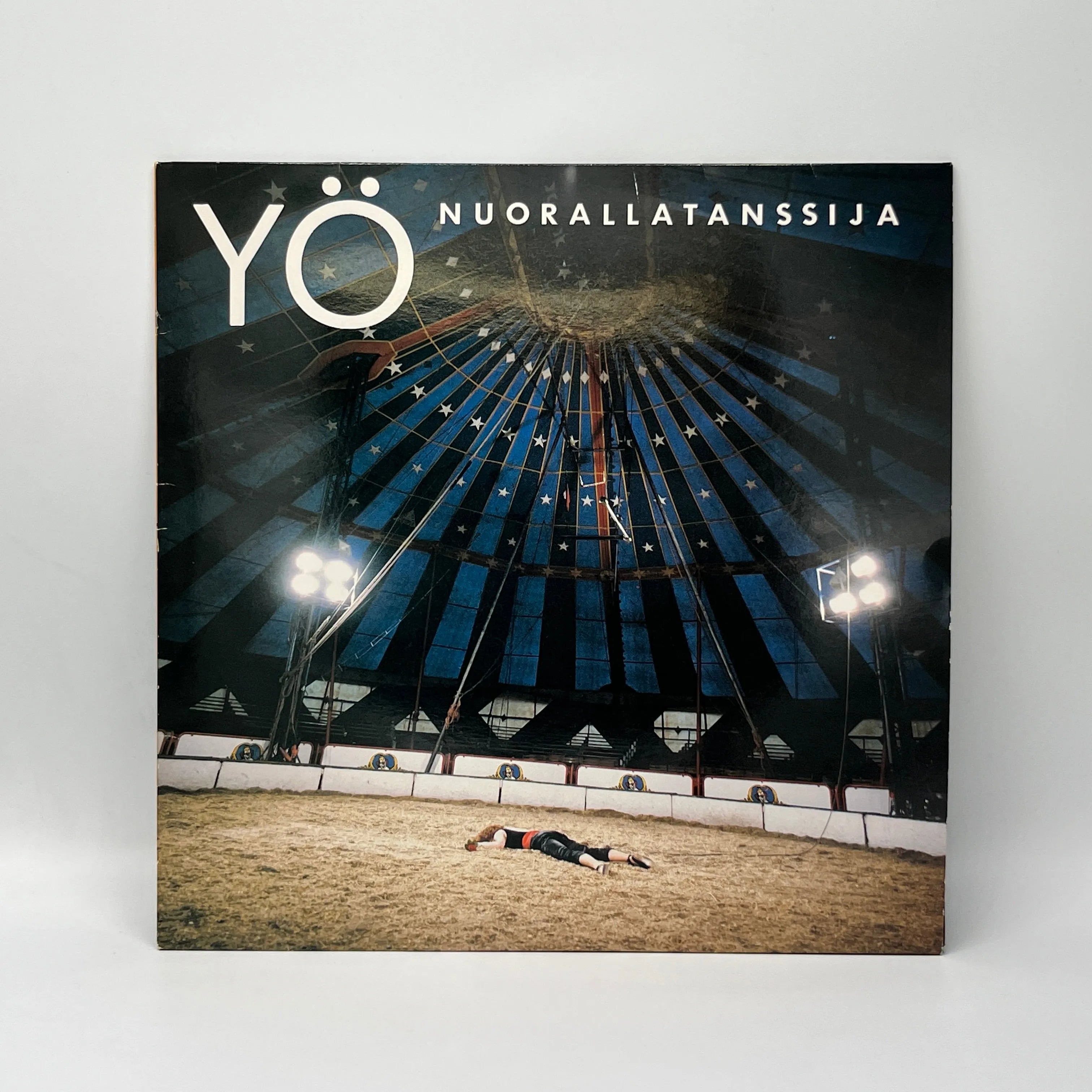 Yö – Nuorallatanssija LP